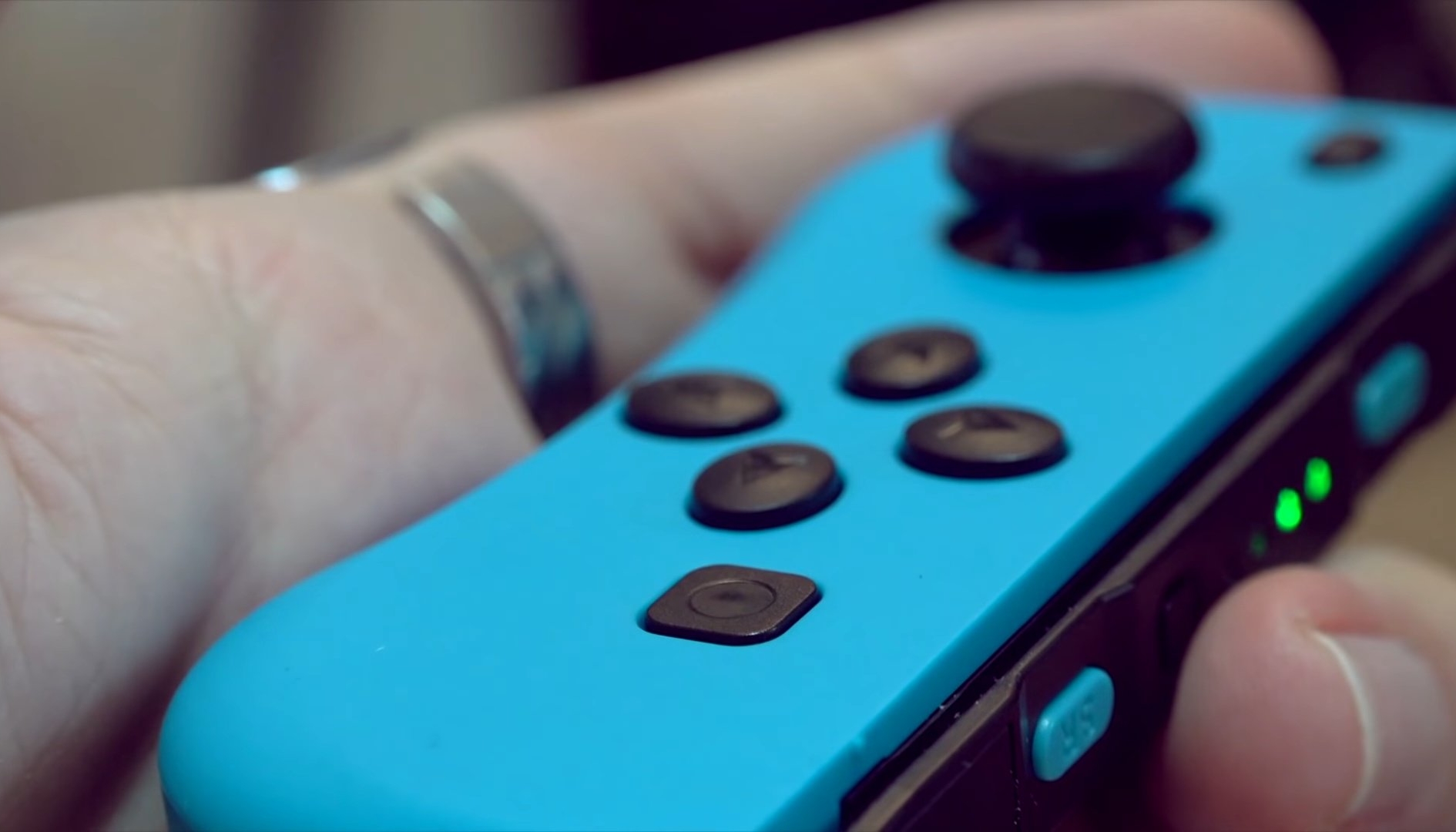 Joy-Con drift: Nintendo applica la soluzione di uno YouTuber da tempo