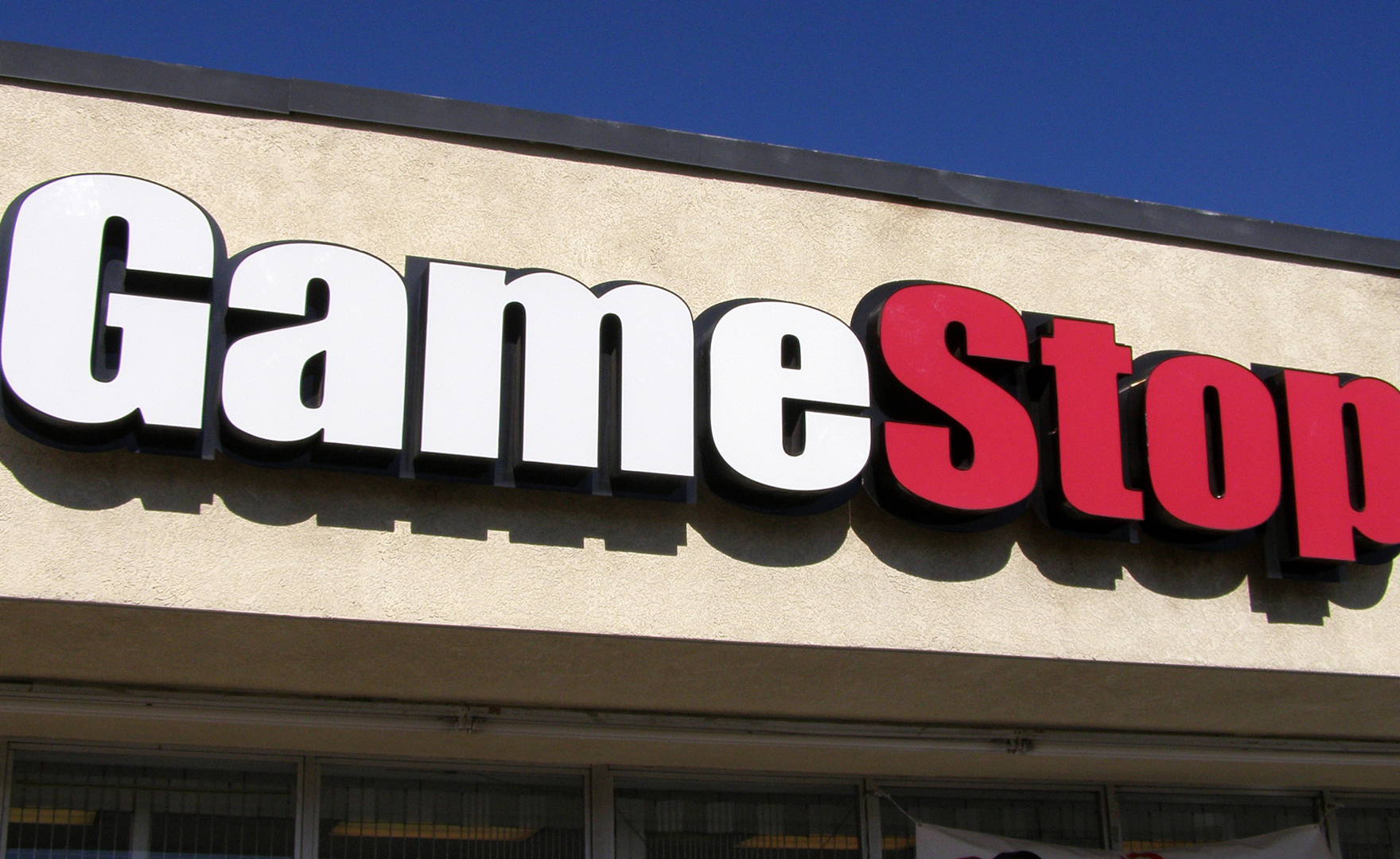 Gamestop licenzia decine di direttori vendite