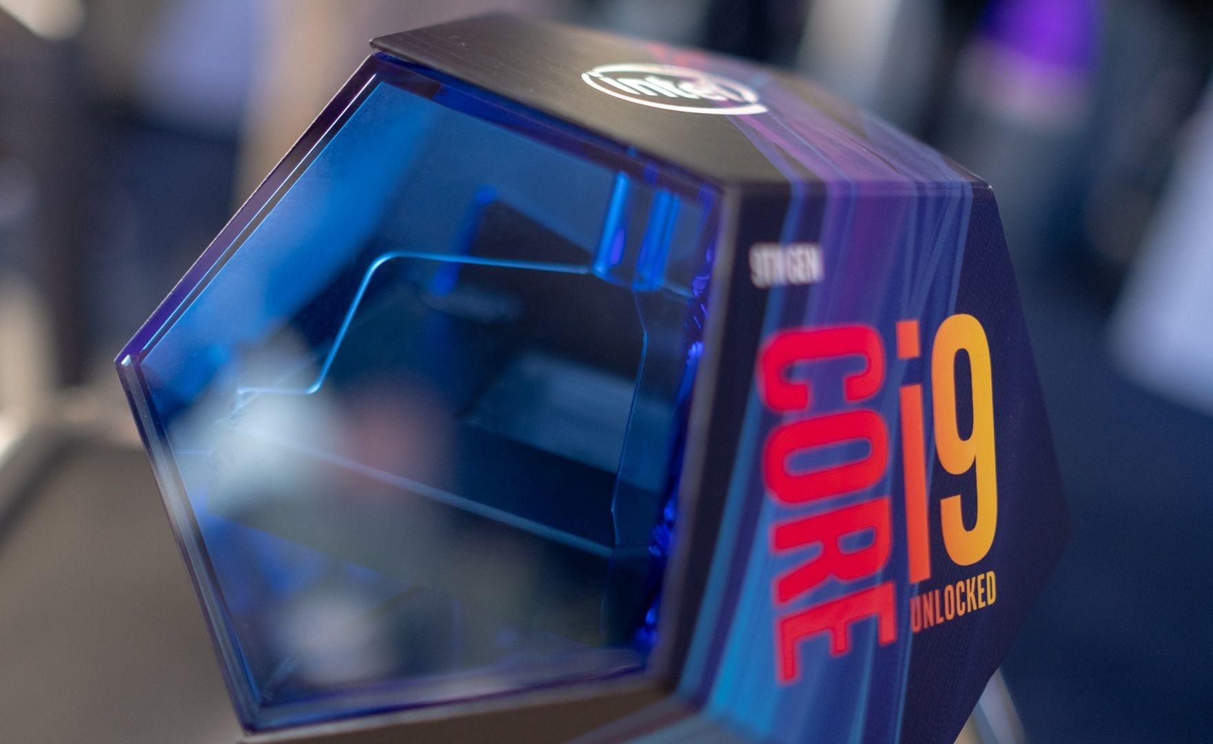 Intel Core i9-9900KS supportato dai nuovi BIOS