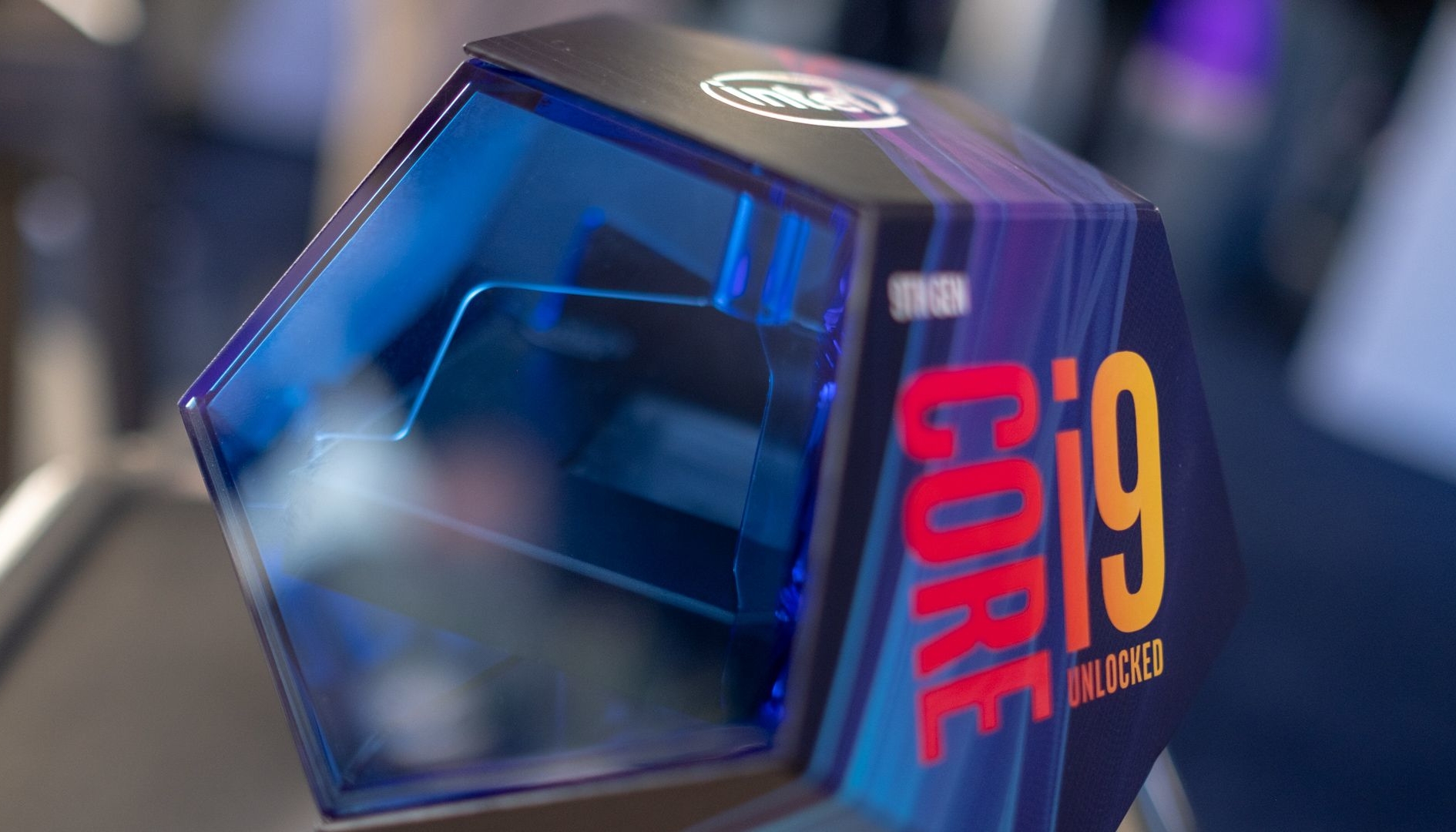 Intel Core i9-9900KS supportato dai nuovi BIOS