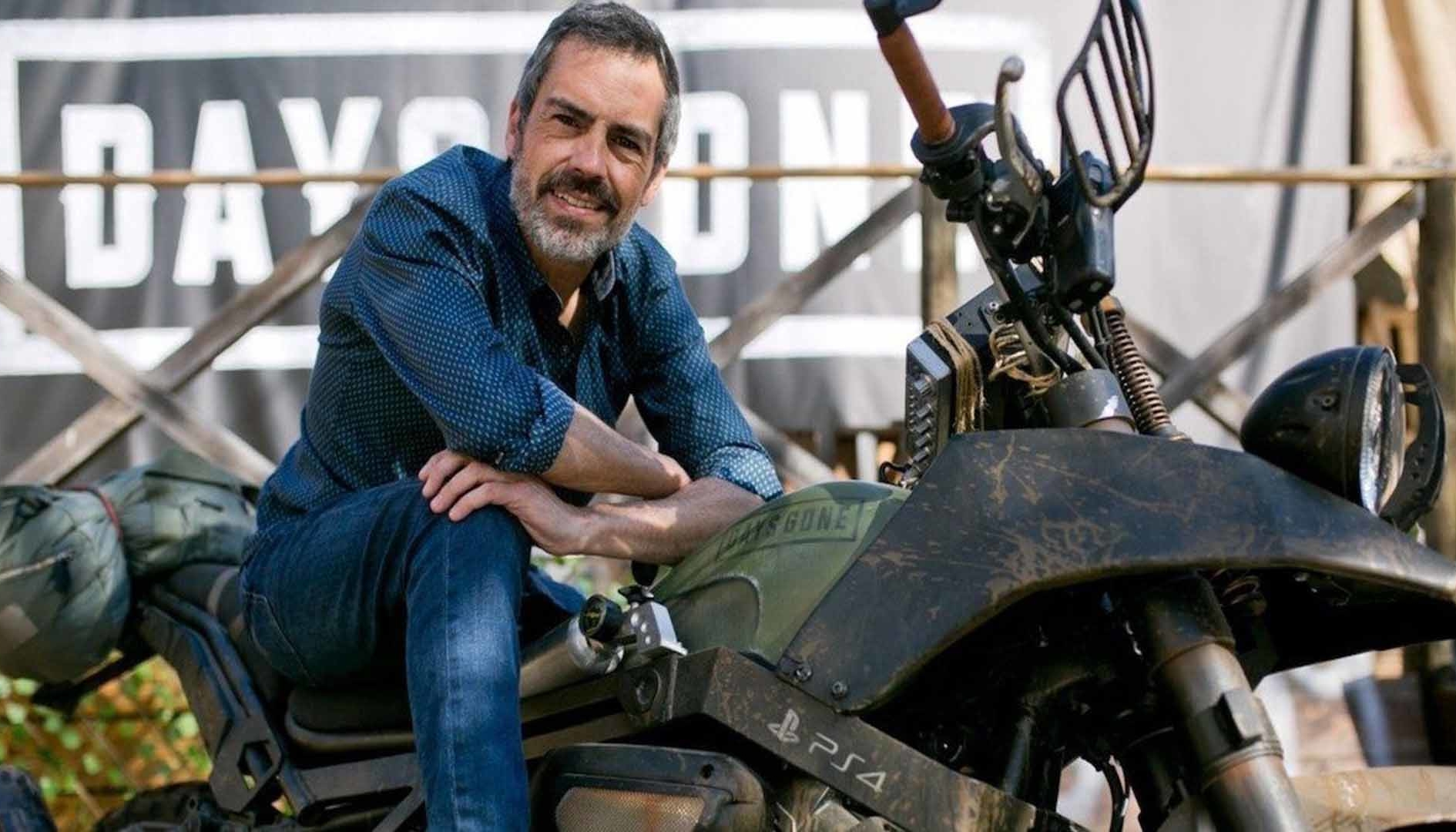 Days Gone: si spegne a 46 anni il doppiatore portoghese di Deacon