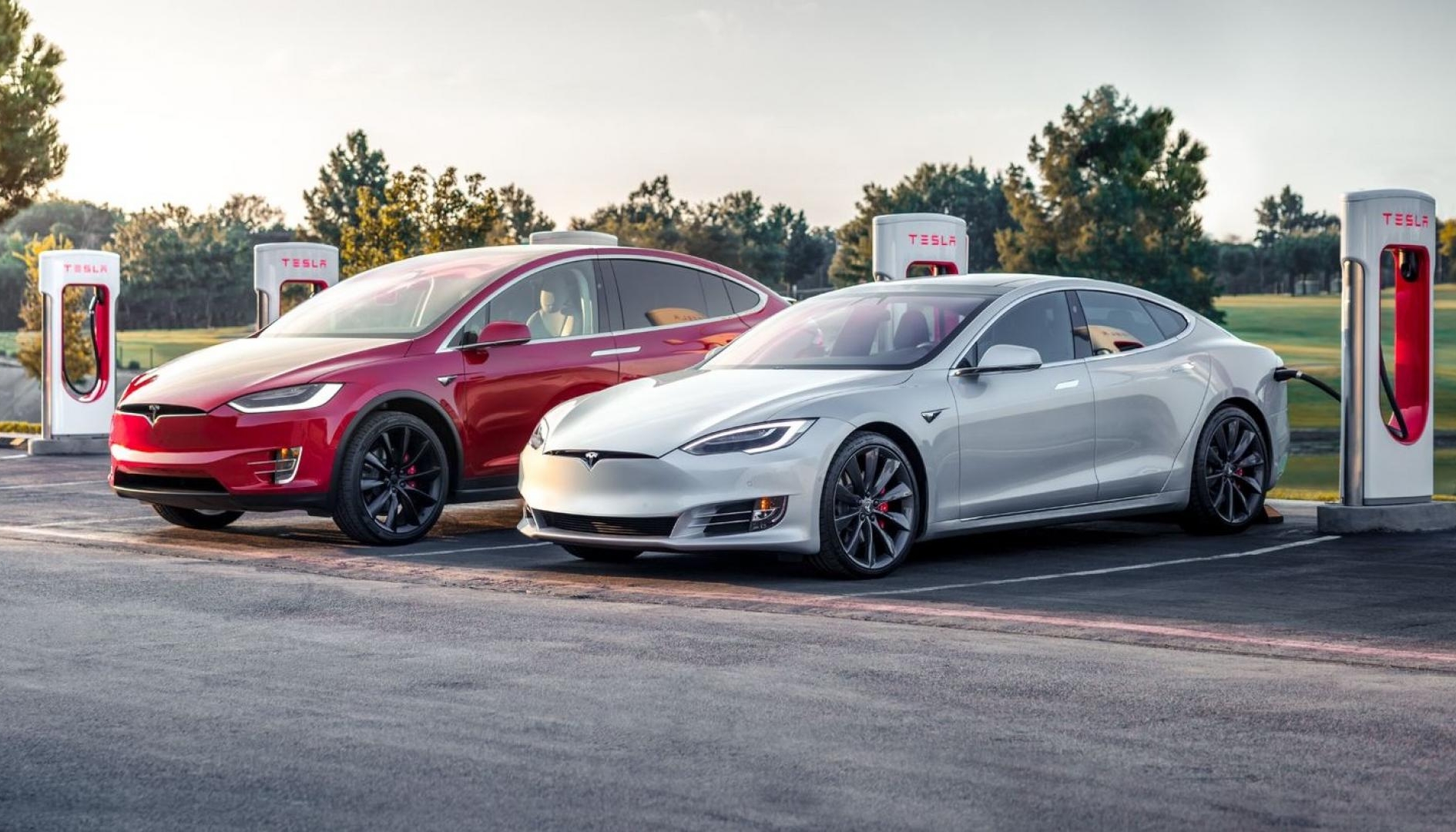 Hackerare una Tesla Model X? Basta un kit con Raspberry Pi