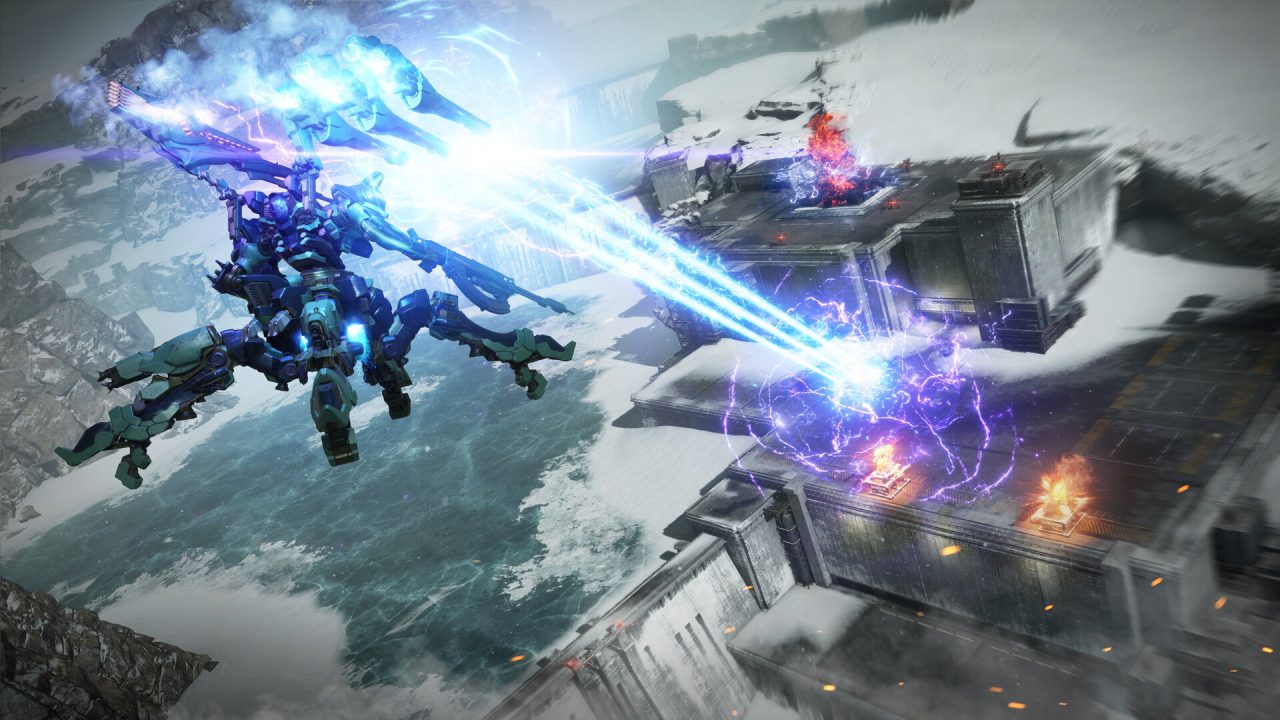 Armored Core VI trofei: un AC spara raffiche di energia su una base innevata