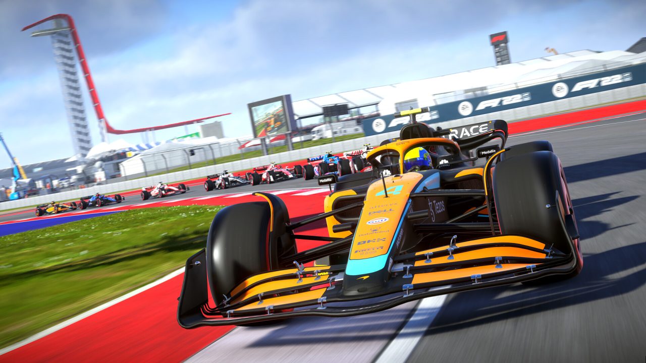 F1 22 trofei: una McLaren in curva su un circuito americano