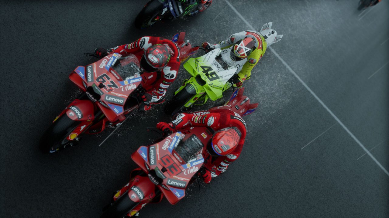 Platino di MotoGP 25: partenza sotto la pioggia