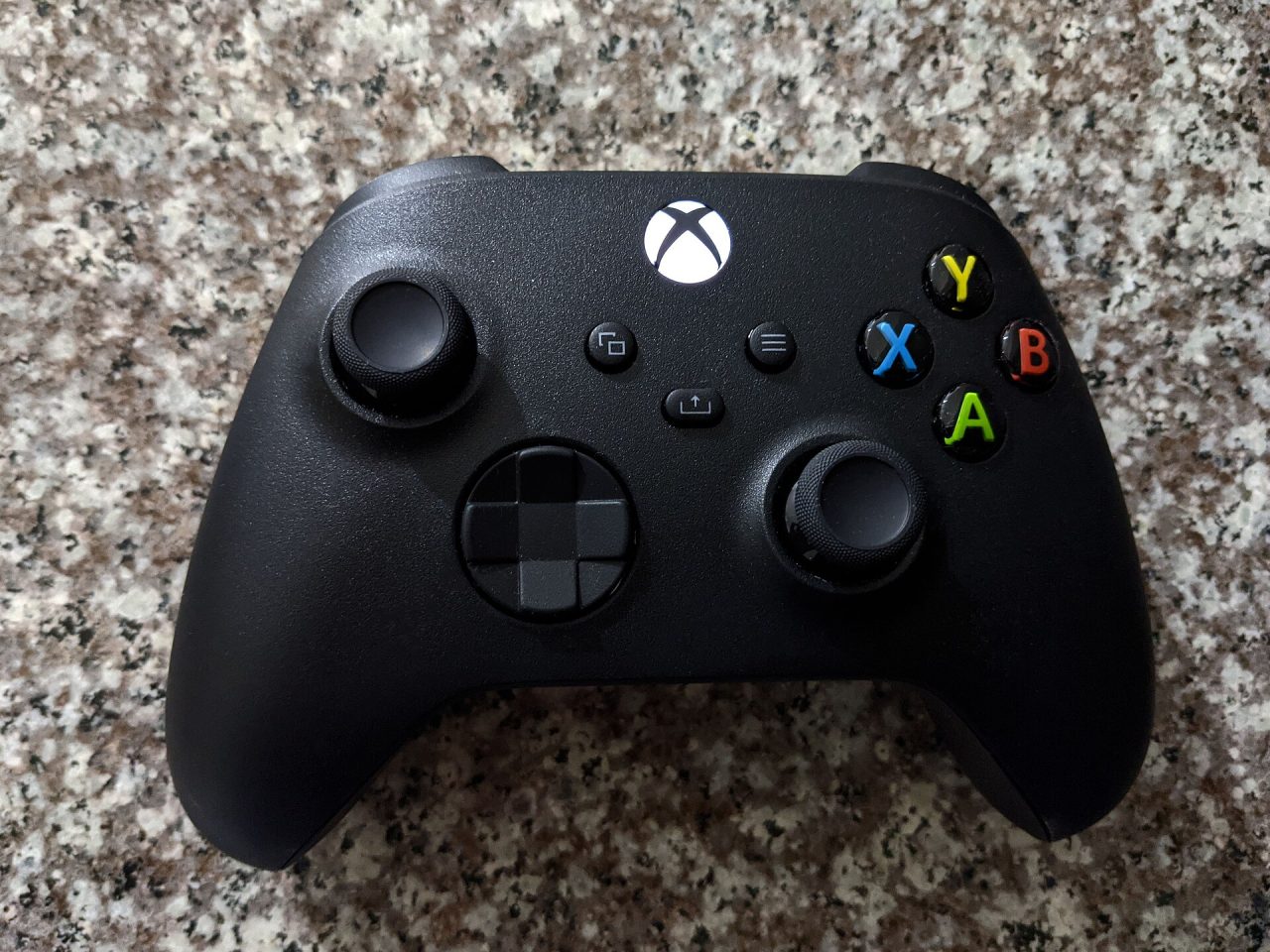 Project Helix: un controller Xbox Series nero carbonio