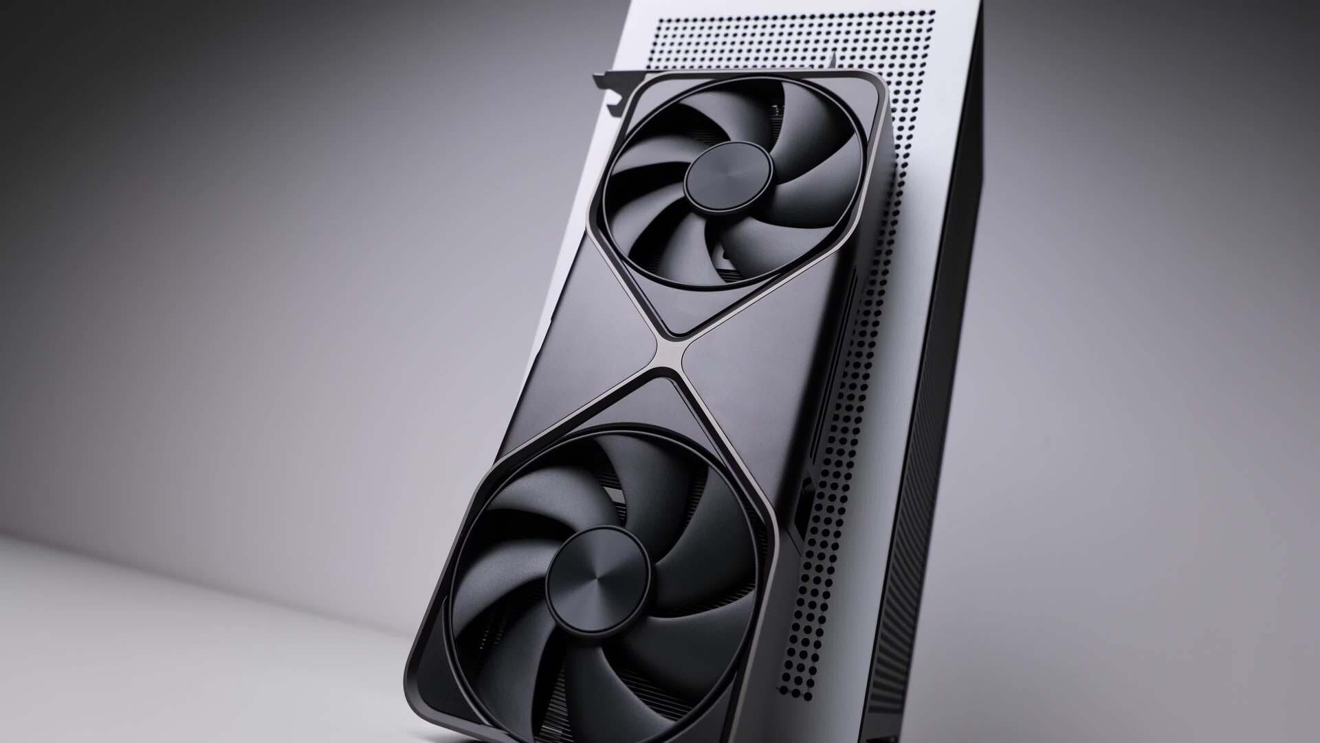 RTX 5090 verso l’addio? Nvidia riserverebbe il chip GB202 alle RTX Pro, in arrivo una RTX 5080 da 24 GB