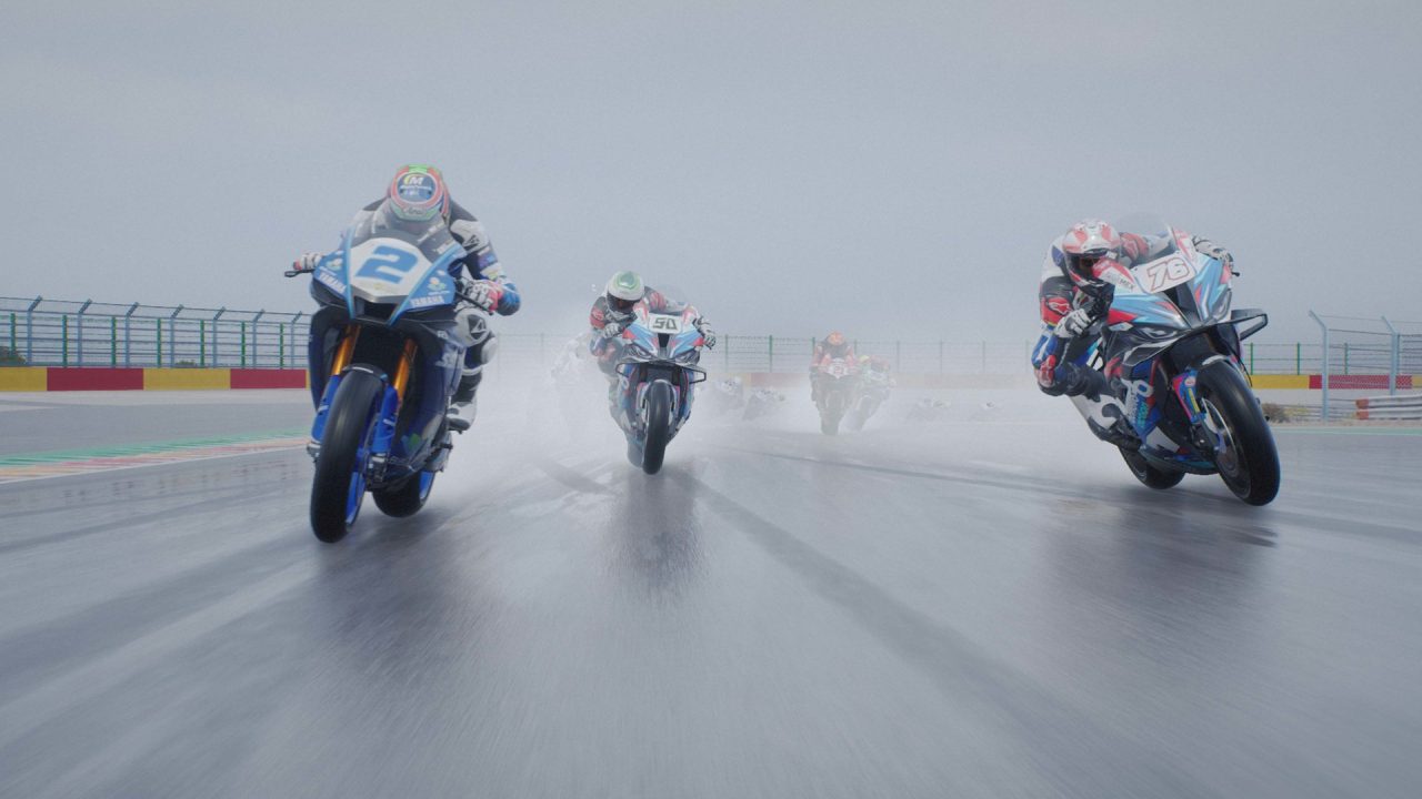 SBK 22 trofei: moto sotto la pioggia sul circuito