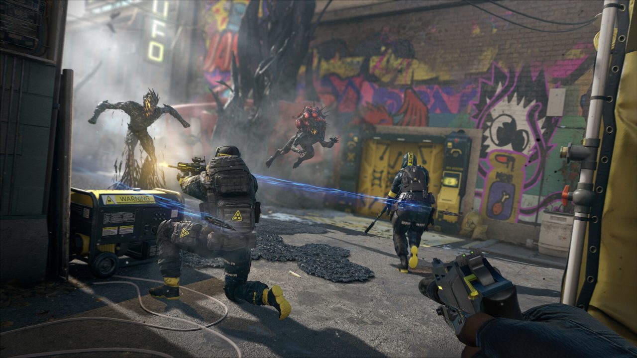 Rainbow Six Extraction trofei: squadra in azione davanti a un graffito