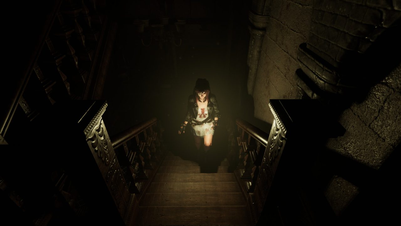 Platino di Tormented Souls: Caroline scende una scalinata nella villa