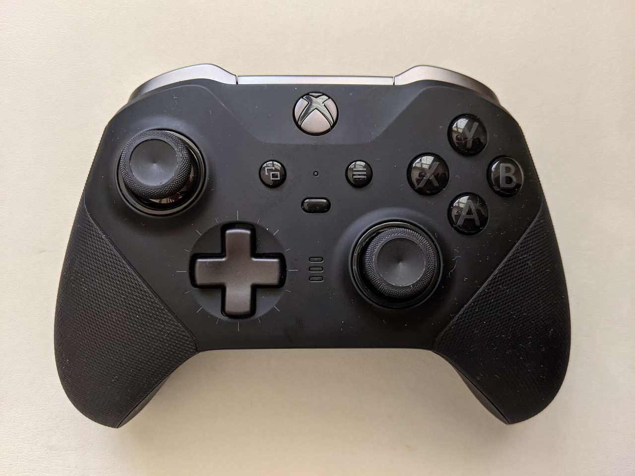 Controller Xbox Elite Series 2 per le recensioni Xbox