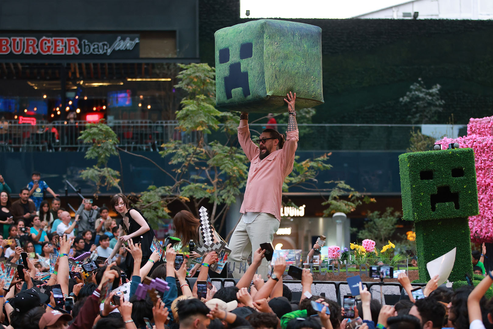 Xbox lancia XP, la divisione per film, eventi e merchandising: nuova CEO anche per Mojang